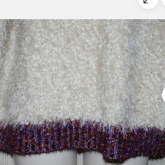 Prima Ivory Gold Red Trim Fuzzy V Neck  Oversized Pullover Sweater Size: M - Picture 2 of 3